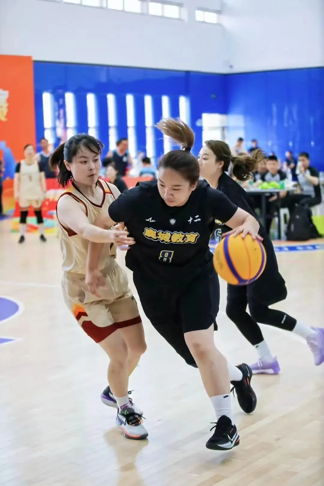 刻苦训练篮球时如何避免受伤的建议_1